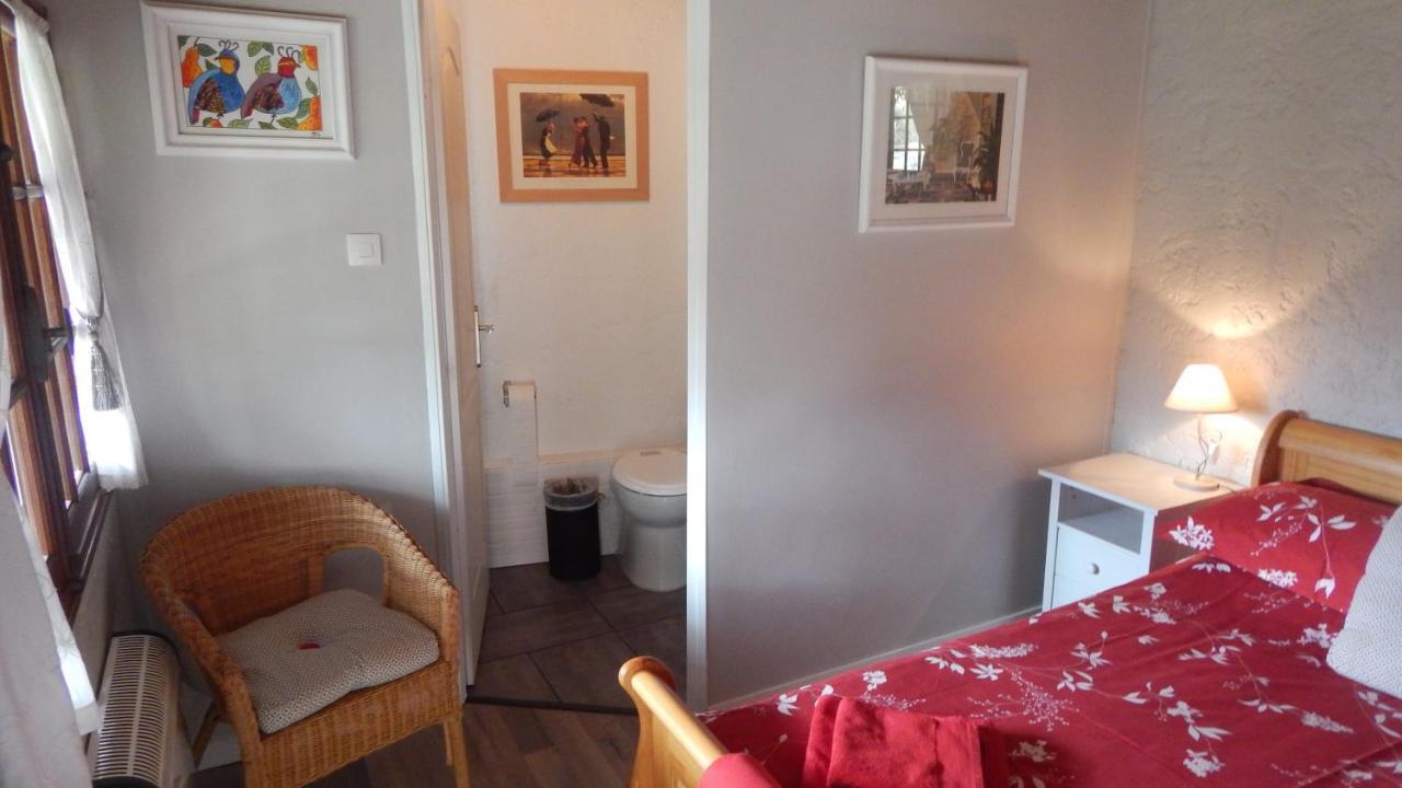 The Petite Chalet Chambre D'Hotes L'Isle-Jourdain  ภายนอก รูปภาพ